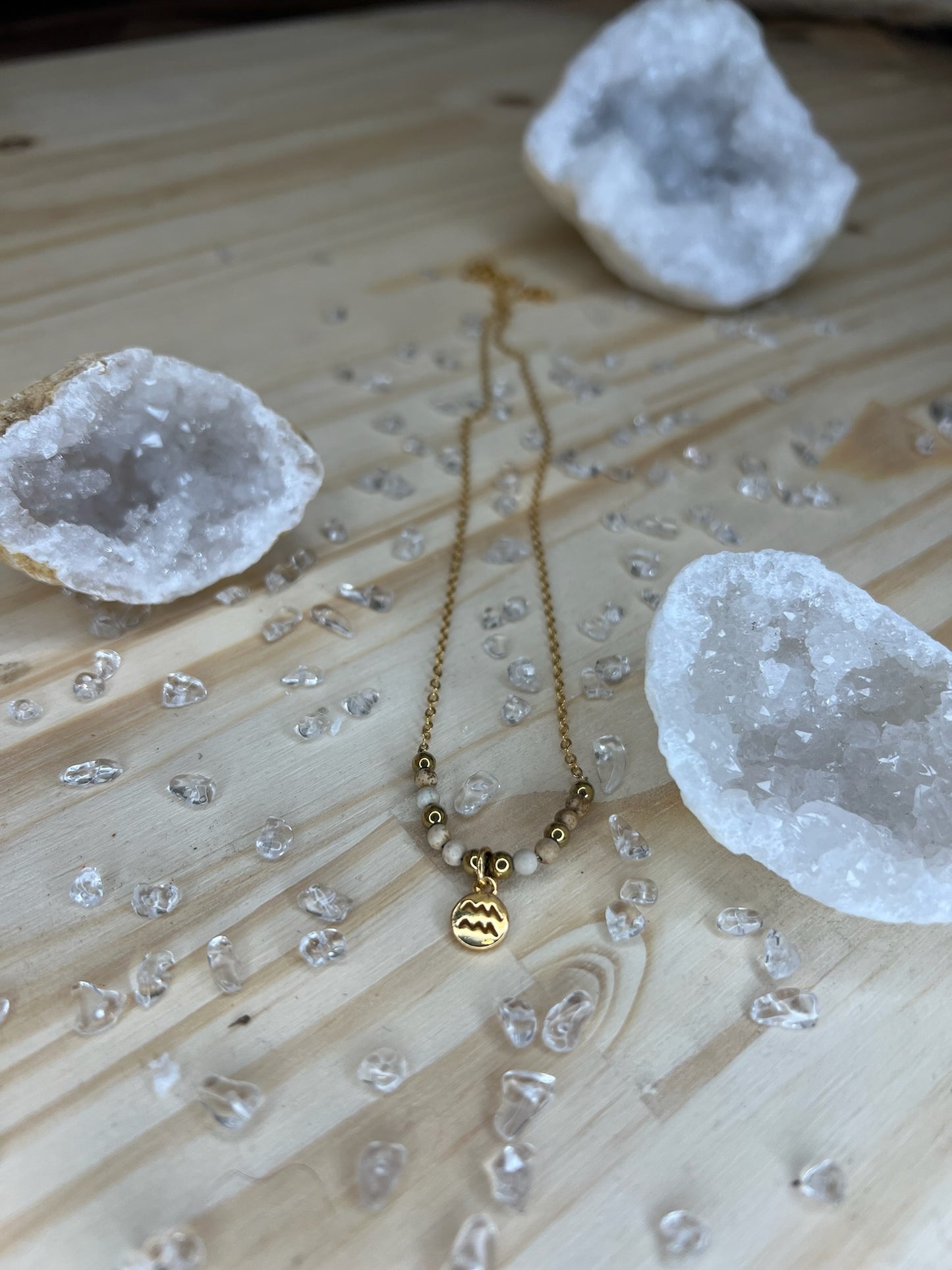 Collier Astro
