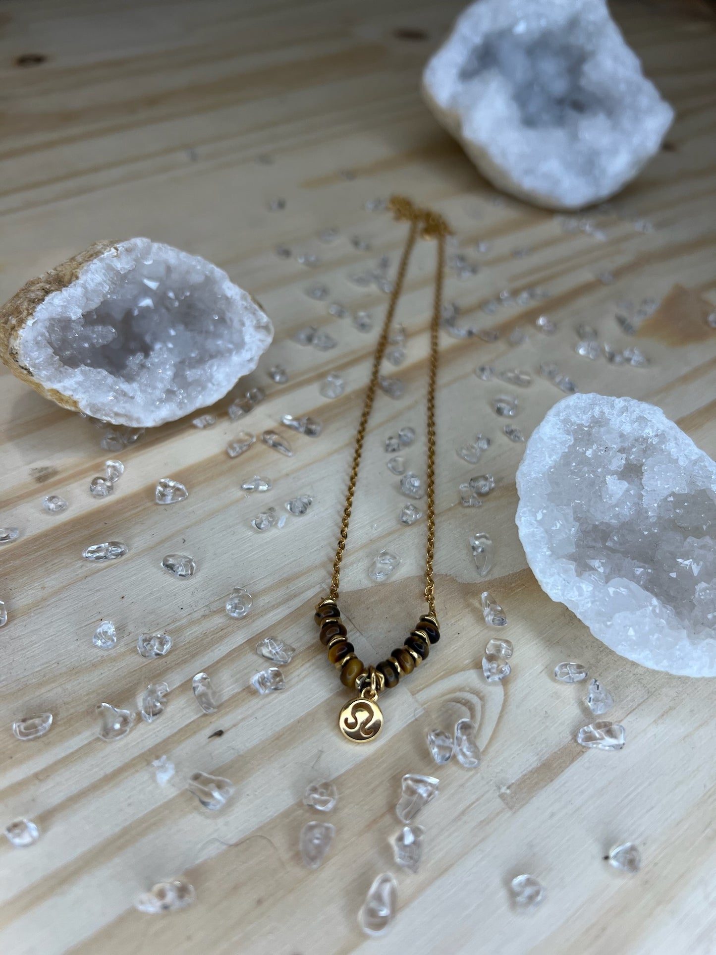 Collier Astro