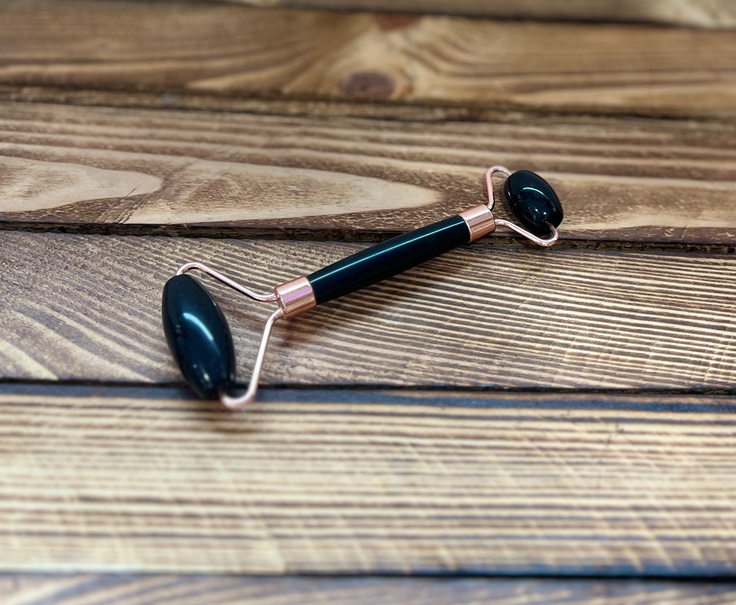 Roller de massage visage -  Tourmaline Noire